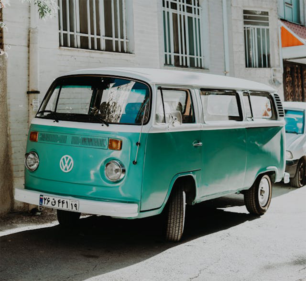 Van rental fleet management showing corporate and tourist bookings